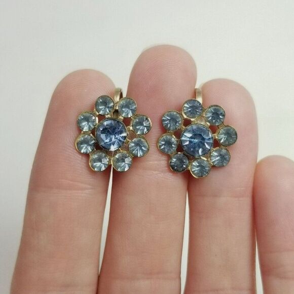 Vintage Light Blue Rhinestone Cluster Clip On Earrings, Screw Back, Estate - Picture 2 of 6